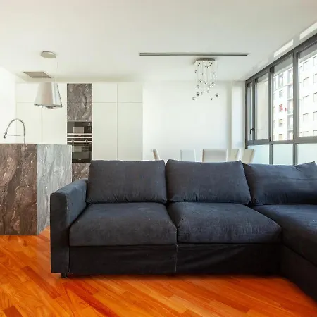 Easyhomes-madonnina View شقة