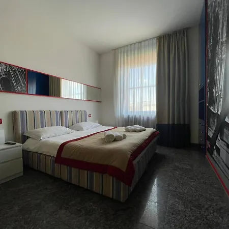 Camperio & Colorful In Cordusio