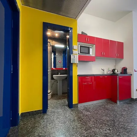 Camperio & Colorful In Cordusio 米兰