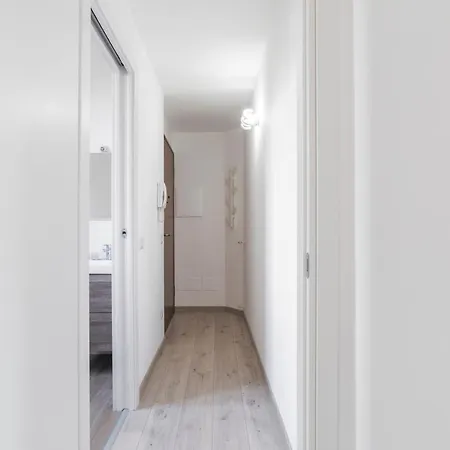 Maciachini Renovated Studio! Lejlighed *