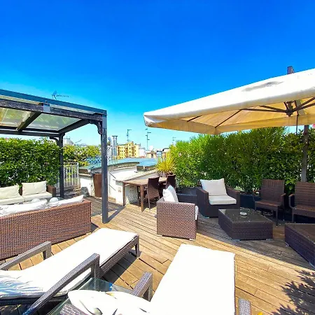Exclusive Penthouse In Brera Διαμέρισμα *