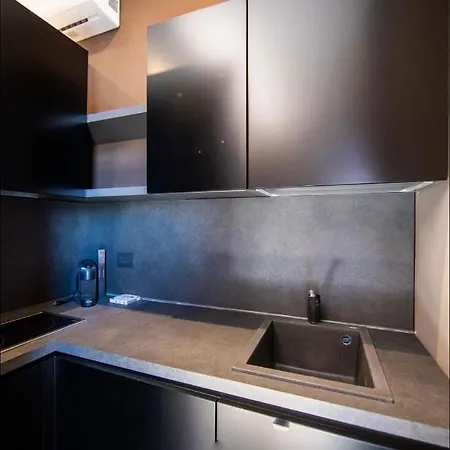 New Amazing Mono Located In Moscova District From Moscova Group Apartman *