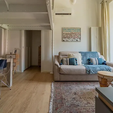 The Rent - Lovely Loft With Balcony Near Piazza Vetra