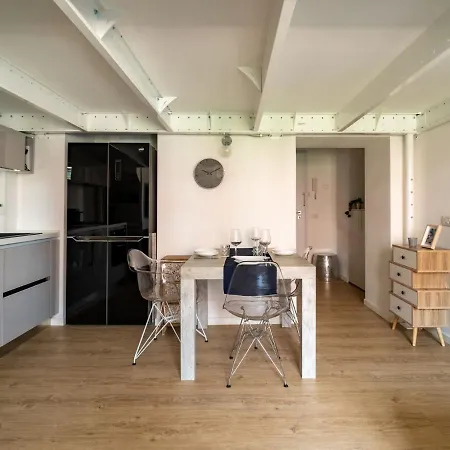 Appartamento The Rent - Lovely Loft With Balcony Near Piazza Vetra Milano