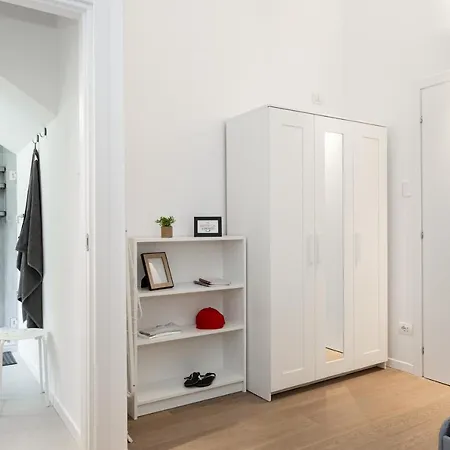 Joivy Contemporary In Historical Giambellino-lorenteggio Apartment *