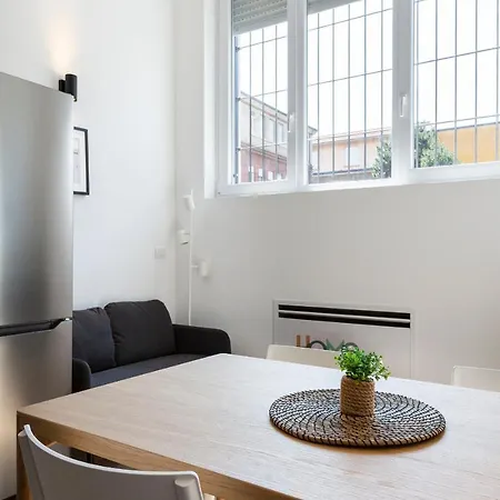 Joivy Contemporary In Historical Giambellino-lorenteggio Apartment *