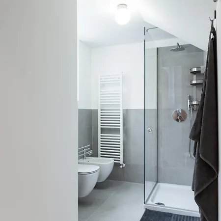 Joivy Contemporary In Historical Giambellino-lorenteggio Apartment Milan