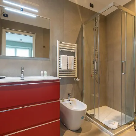 Beplace Bocconi * ميلان