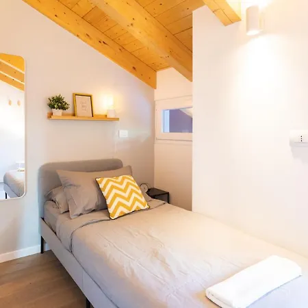Apartment Joivy Contemporary In Historical Giambellino-lorenteggio Milan