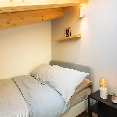 Joivy Contemporary In Historical Giambellino-lorenteggio Apartment