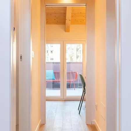 Joivy Contemporary In Historical Giambellino-lorenteggio Apartment Milan