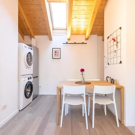 Apartment Joivy Contemporary In Historical Giambellino-lorenteggio Milan