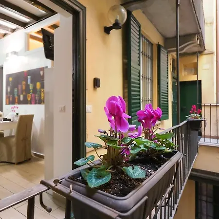 Centro Storico, Darsena E Duomo - Corso Genova - Italy Flat Vacation Apartment