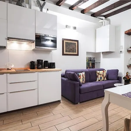 Apartment Centro Storico, Darsena E Duomo - Corso Genova - Italy Flat Vacation Milan