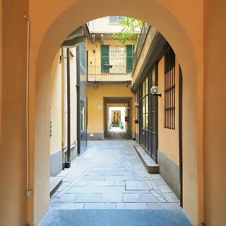 Centro Storico, Darsena E Duomo - Corso Genova - Italy Flat Vacation Apartman