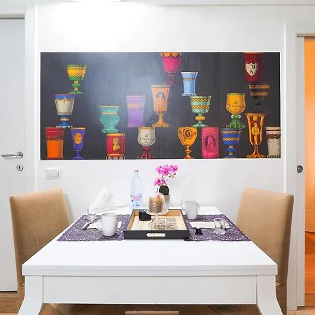 Corso Genova 21, Navigli & Duomo - Charming Milán