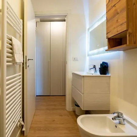The Rent - Lovely Loft With Balcony Near Piazza Vetra Apartment *