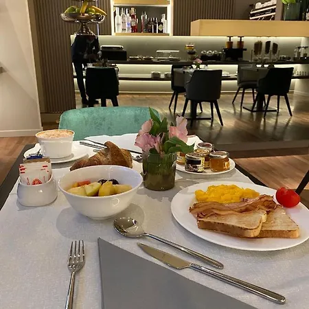 Romana Hotel Milán