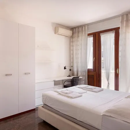 Beautiful Next To Sempione And Life - Viale Teodorico Apartment