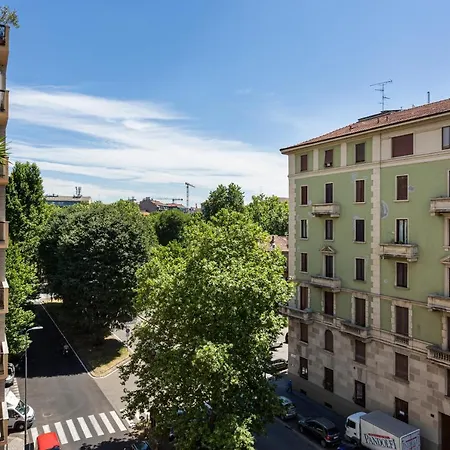 Apartment Beautiful Next To Sempione And Life - Viale Teodorico Milan
