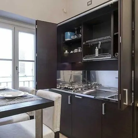 Royal - Centro Brera Apartmán *