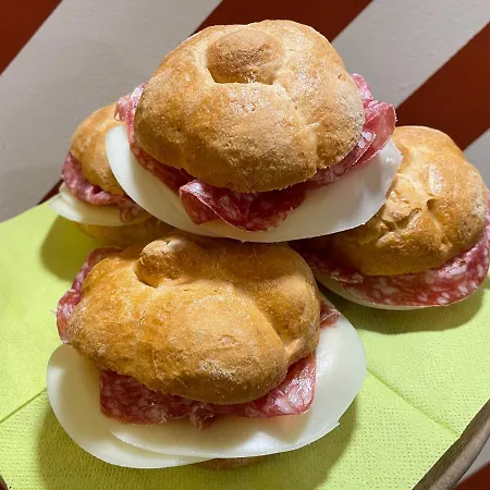 מלון Il Girasole High Quality