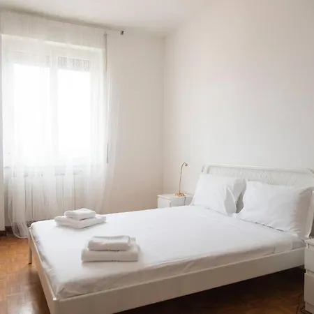 Youhosty - Villoresi 6p, 5 Apartment