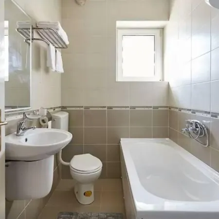 Apartment Beautiful Modern Furnished Apartmen