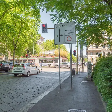 The Rent - Spacious One-bedroom In Moscova District Appartamento *