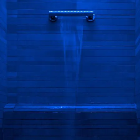 Luxury In Center Apartment *