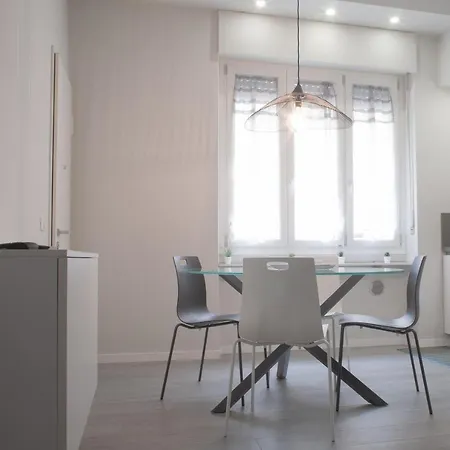 Bnbutler - Aquileia - Bilocale A Due Passi Da Navigli E Museo Scienza Apartman *