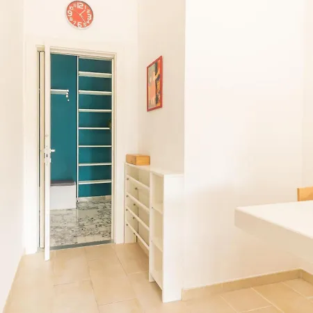 Cozy One-bedroom With 2 Balconies In Sempione District Apartment Mailand