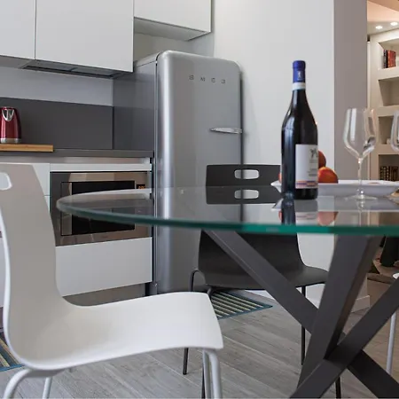 Bnbutler - Aquileia - Bilocale A Due Passi Da Navigli E Museo Scienza