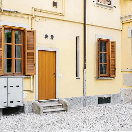 Stylish Milanese - Via Cirillo Apartment