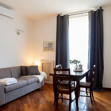The Rent - Two Bedroom Near Sondrio Subway Daire Milano