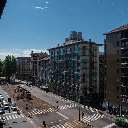 The Rent - Two Bedroom Near Sondrio Subway Daire