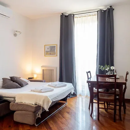 Daire The Rent - Two Bedroom Near Sondrio Subway Milano