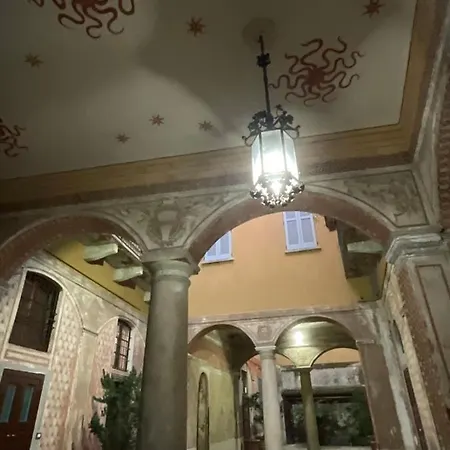 Big In Piazza Duomo Apartment