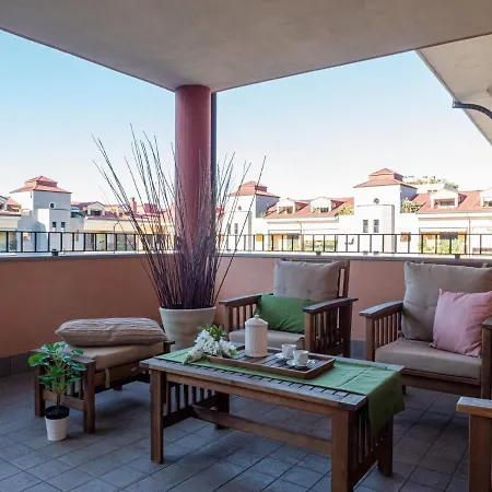 Apartment Bright One-bedroom With Terrace In *