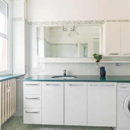 Cozy One-bedroom With 2 Balconies In Sempione District * 米兰