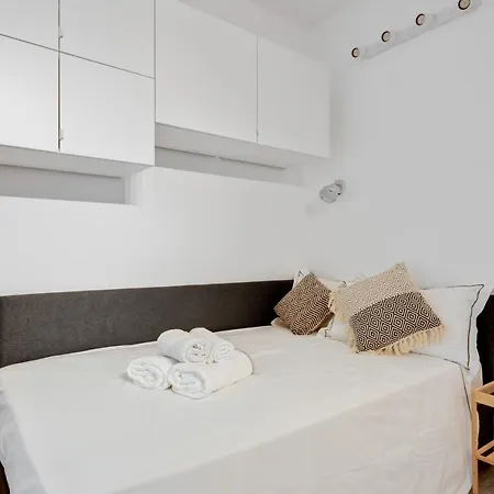 Wonderful Studio In Pta Romana 10 Mins From Duomo By Easylife * 밀라노
