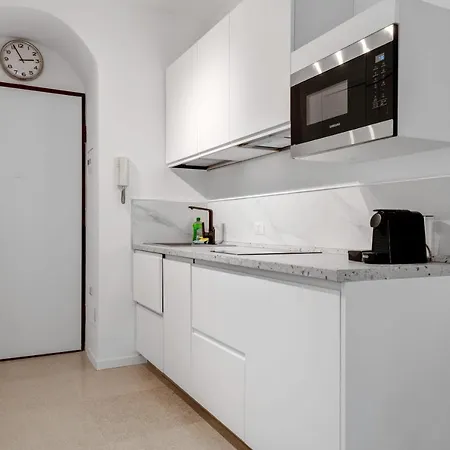 아파트 Wonderful Studio In Pta Romana 10 Mins From Duomo By Easylife 밀라노