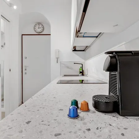 아파트 Wonderful Studio In Pta Romana 10 Mins From Duomo By Easylife *