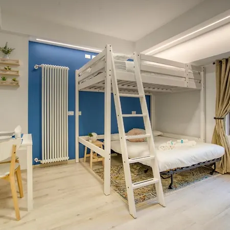 Suzzani 273 Apartment