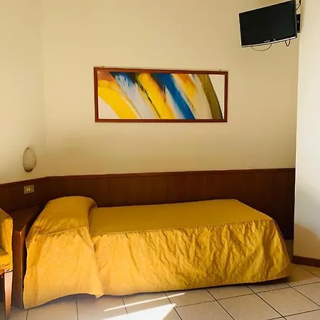 San Siro Fiera מלון מילאנו