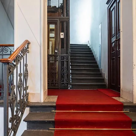 The Rent - Two Bedroom Near Sondrio Subway Daire