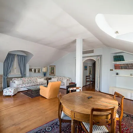 Apartment Duomo 7 *