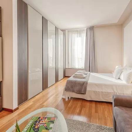 Royal - Centro Apartment Milan