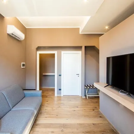 Apartment New Wonderful Bilo With Walk-in Closet From Moscova
