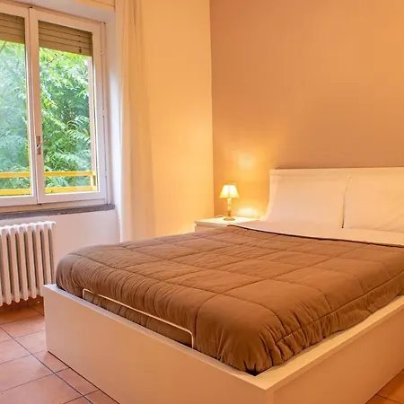 Apartment Via Serrati 21 Milan
